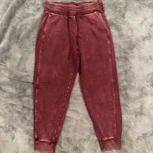Joylab,  womens maroon jogger pants, medium , SOFT! LNC